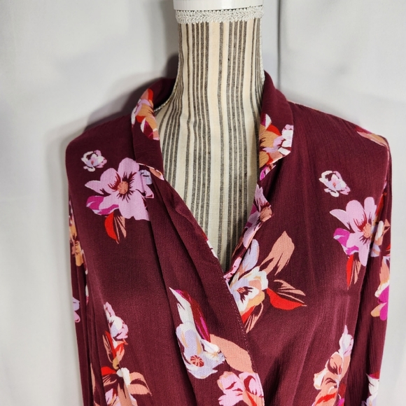 Simply Styled Wine Color Floral Print Surplice Neck Long Sleeve Top Size Medium - Picture 2 of 11